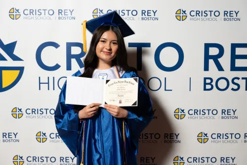 Celebrating Harrison Scholarship Recipient Angelia Cao ’26